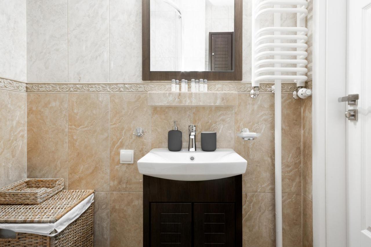 Warsaw New Town Apartments By Renters Kültér fotó